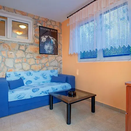 Maria 3*